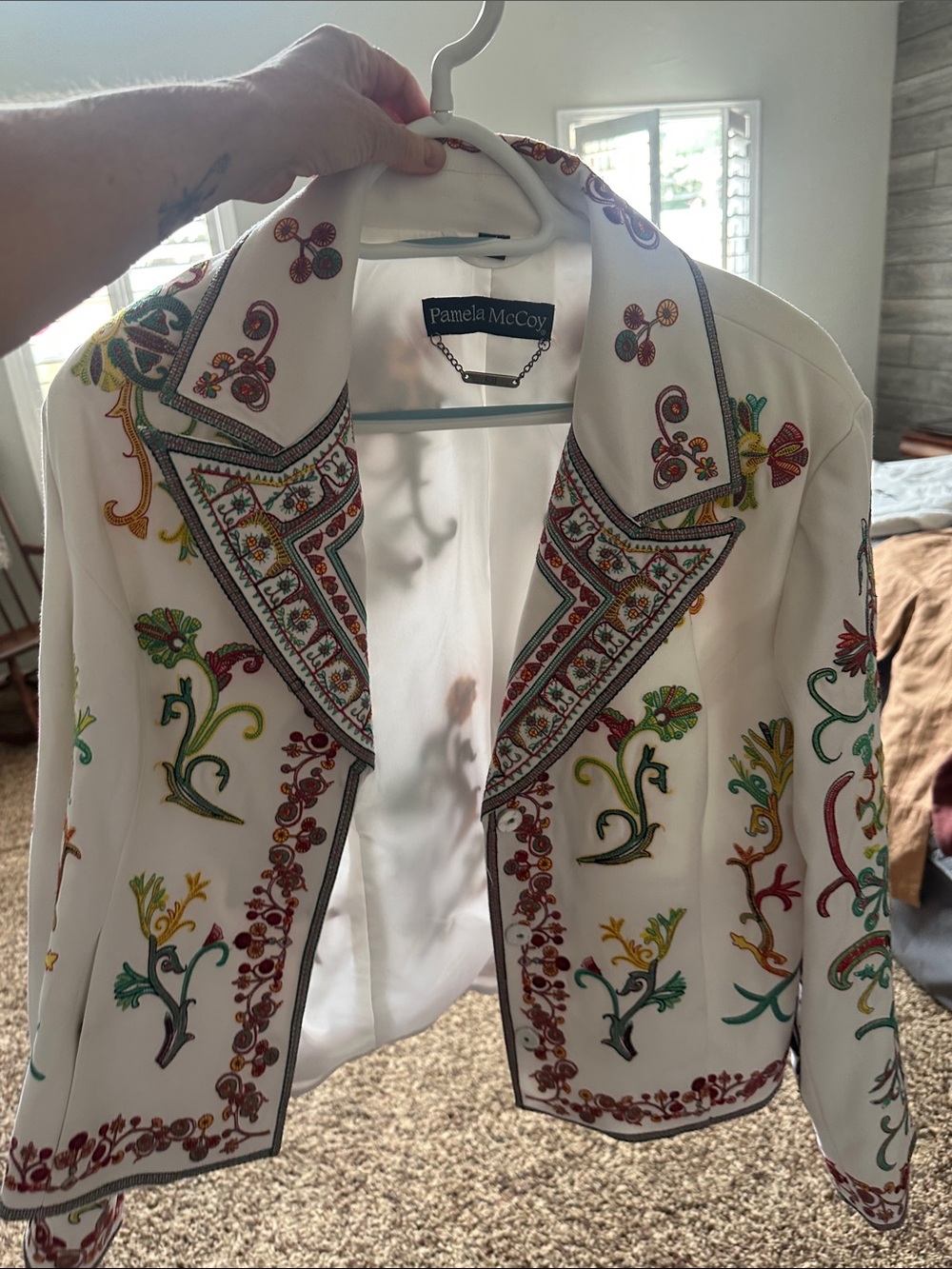 Pamela McCoy White Blazer with Multicolor Floral Embroidery